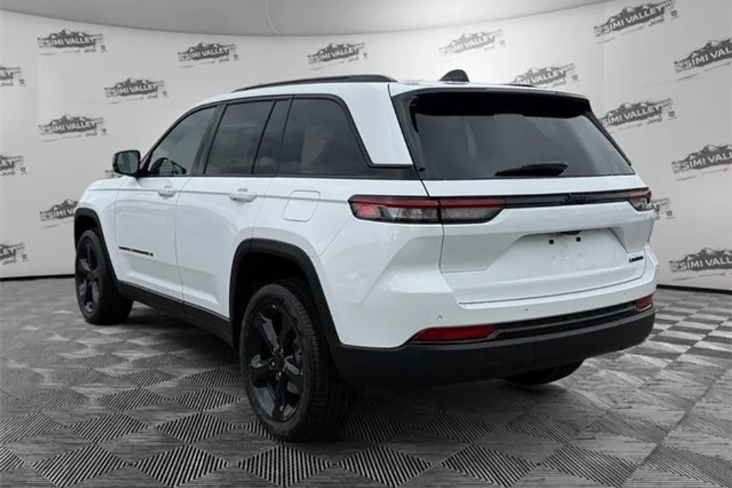 2025 Jeep Grand Cherokee Limited photo 1