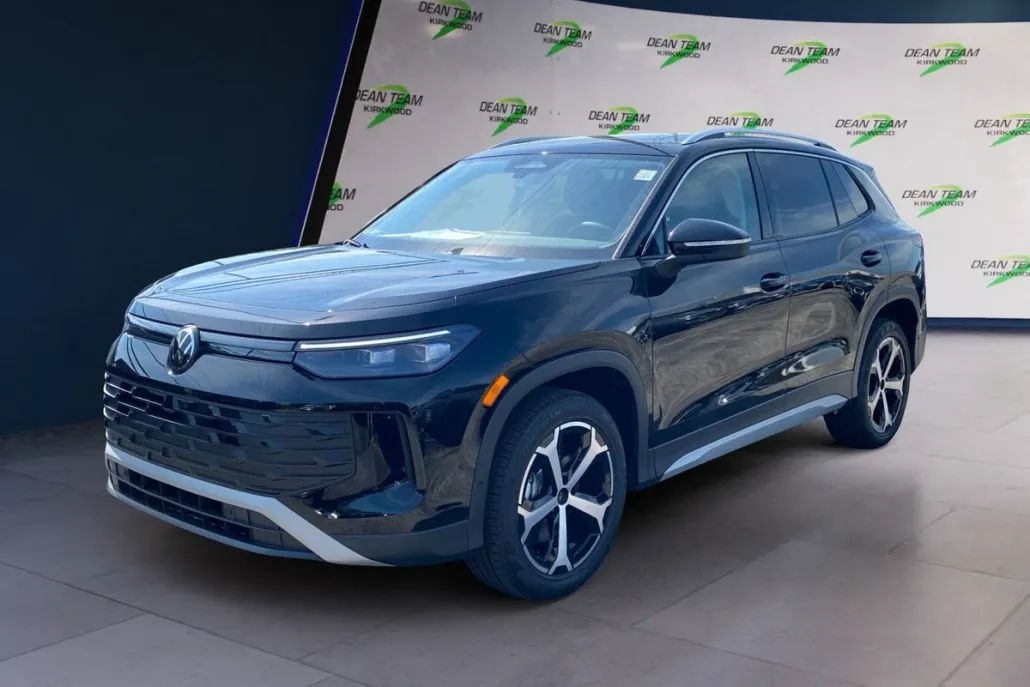 2025 Volkswagen Tiguan SE photo 1