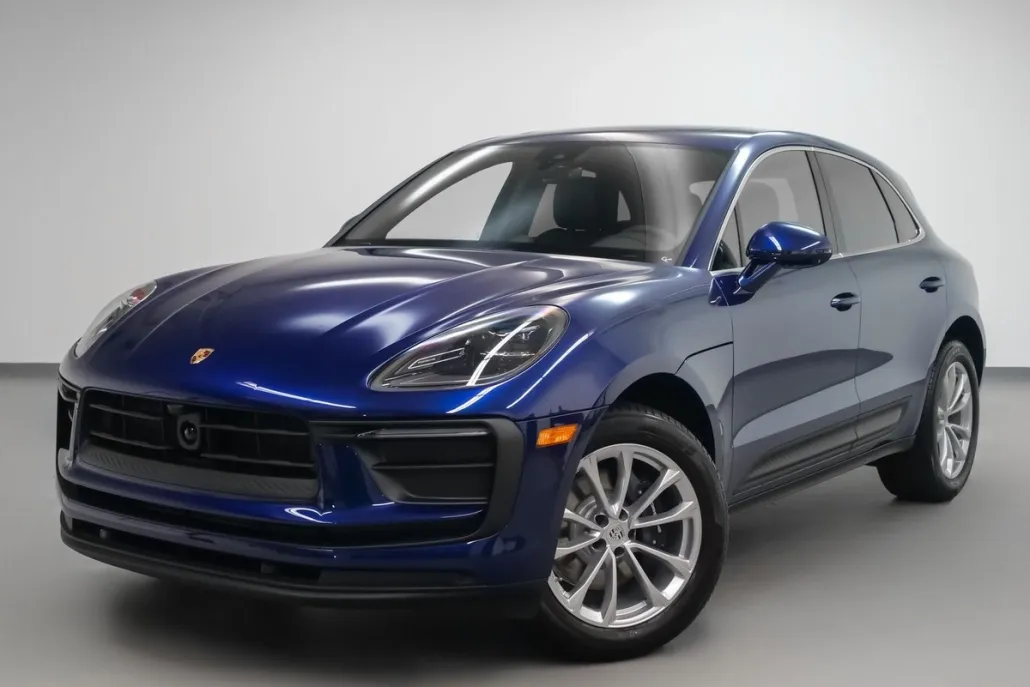 2025 Porsche Macan photo 1