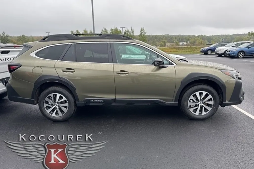 2025 Subaru Outback Premium photo 1