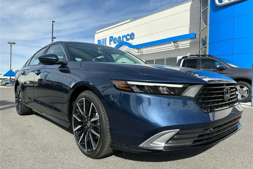 2025 Honda Accord Hybrid Touring photo 1