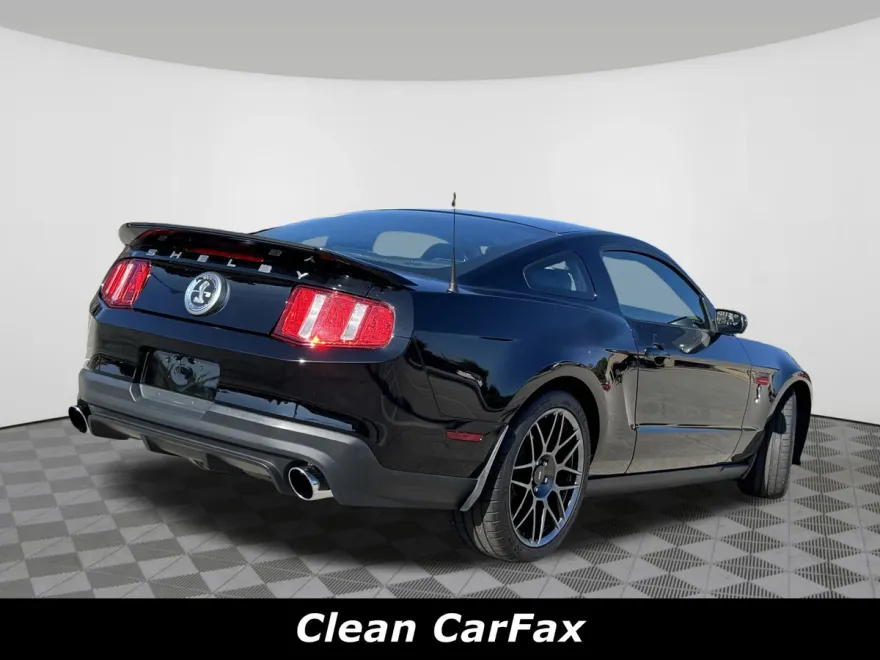 2012 Ford Mustang Shelby GT500 photo 1