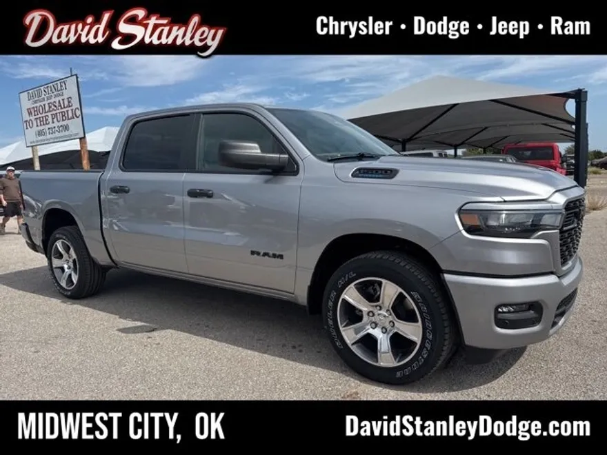 2025 Ram 1500 Tradesman photo 1