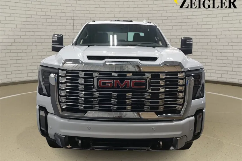 2026 Gmc Sierra 3500 HD Denali photo 1