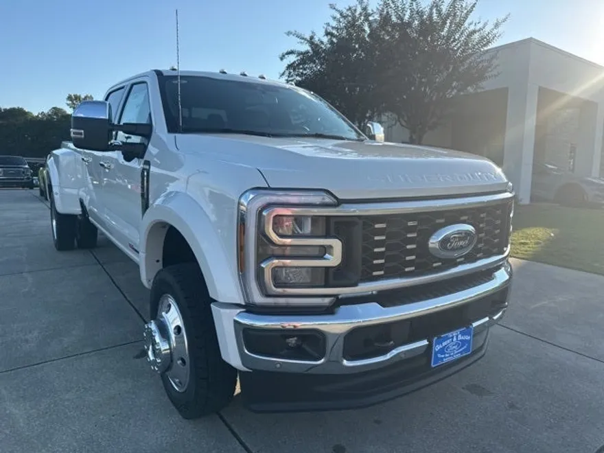 2026 Ford F-450 photo 1