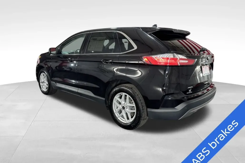 2024 Ford Edge SEL photo 1