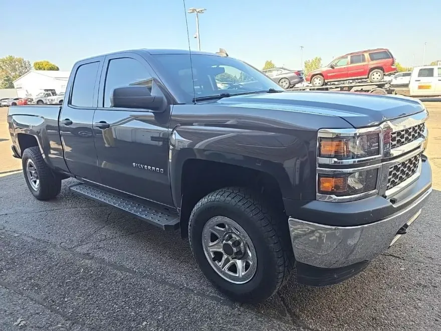 2015 Chevrolet Silverado 1500 LS photo 1