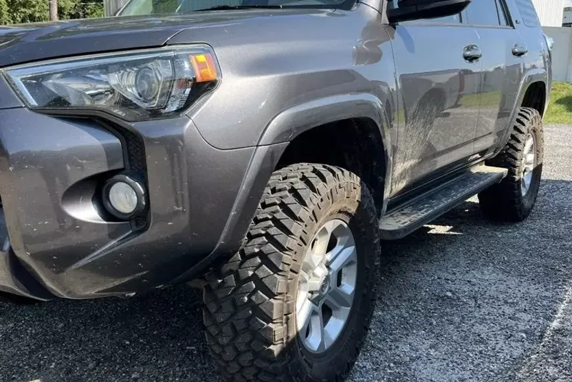 2020 Toyota 4Runner SR5 photo 1