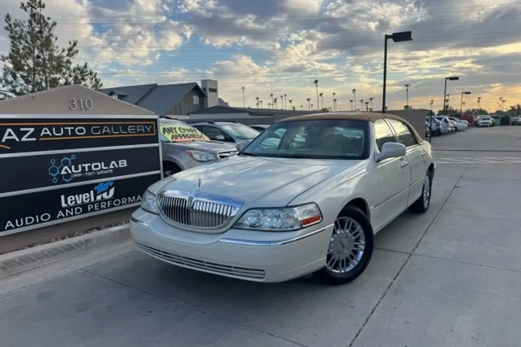 2006 Lincoln Town Car photo 1
