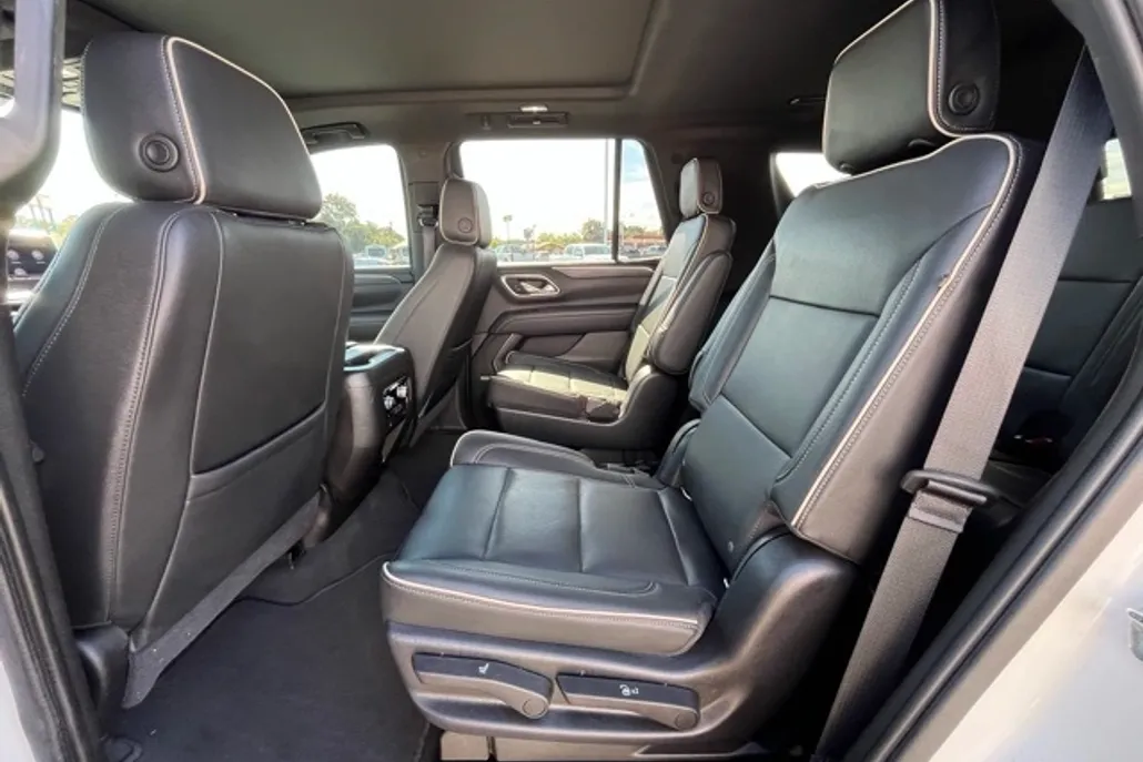 2021 Gmc Yukon SLT photo 1