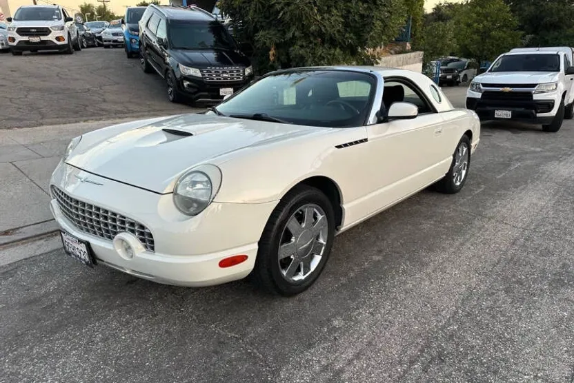 2002 Ford Thunderbird Deluxe photo 1