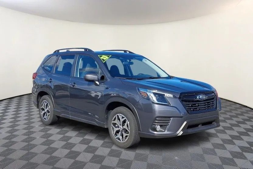 2023 Subaru Forester Premium photo 1