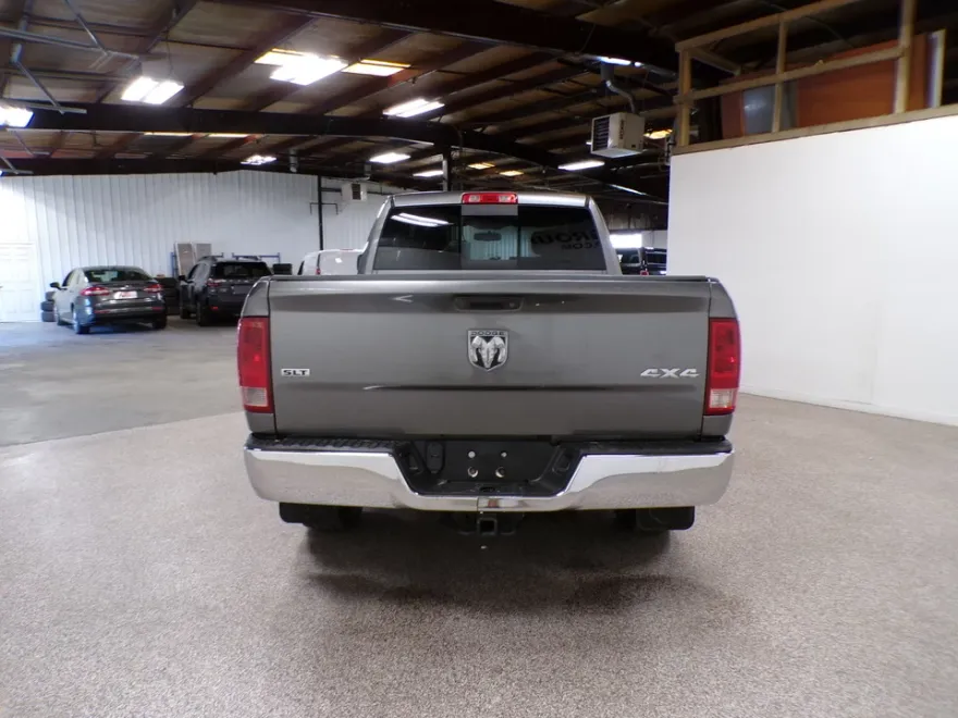2010 Dodge Ram SLT photo 1