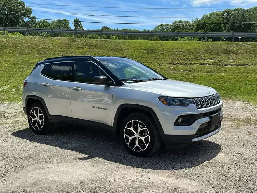2024 Jeep Compass Limited photo 1
