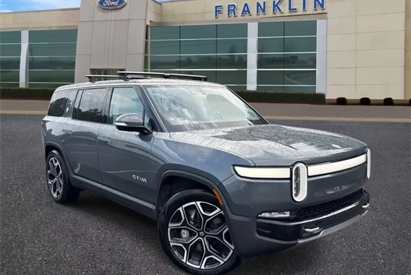 2024 Rivian R1S Adventure photo 1