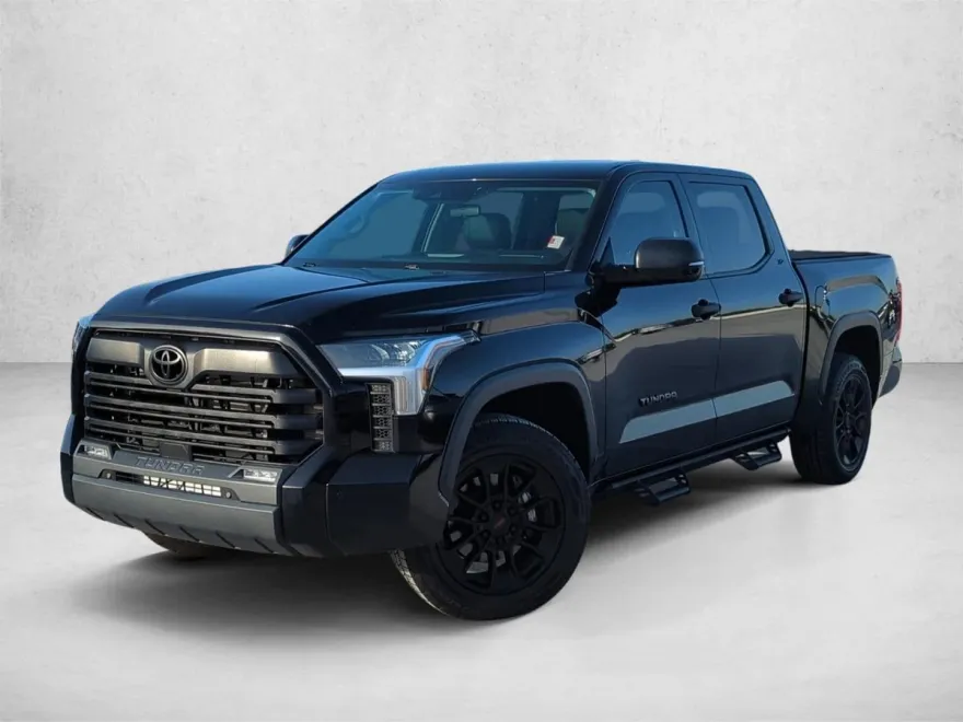 2022 Toyota Tundra SR5 CrewMax photo 1