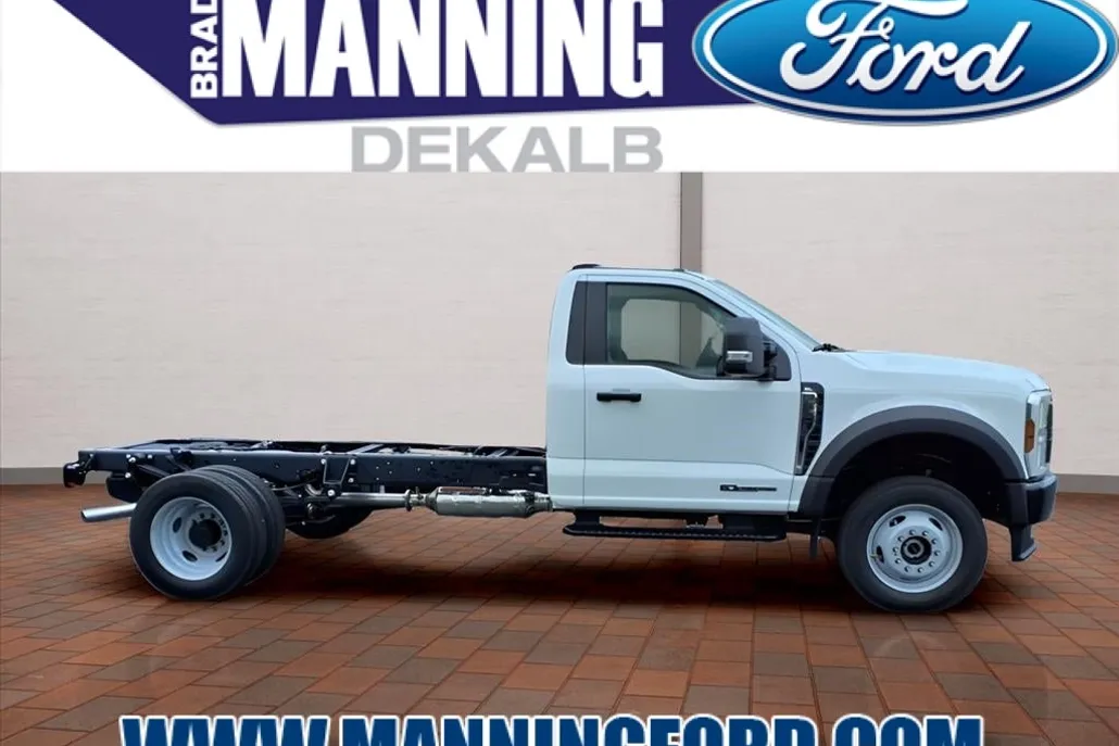 2025 Ford F-550 photo 1