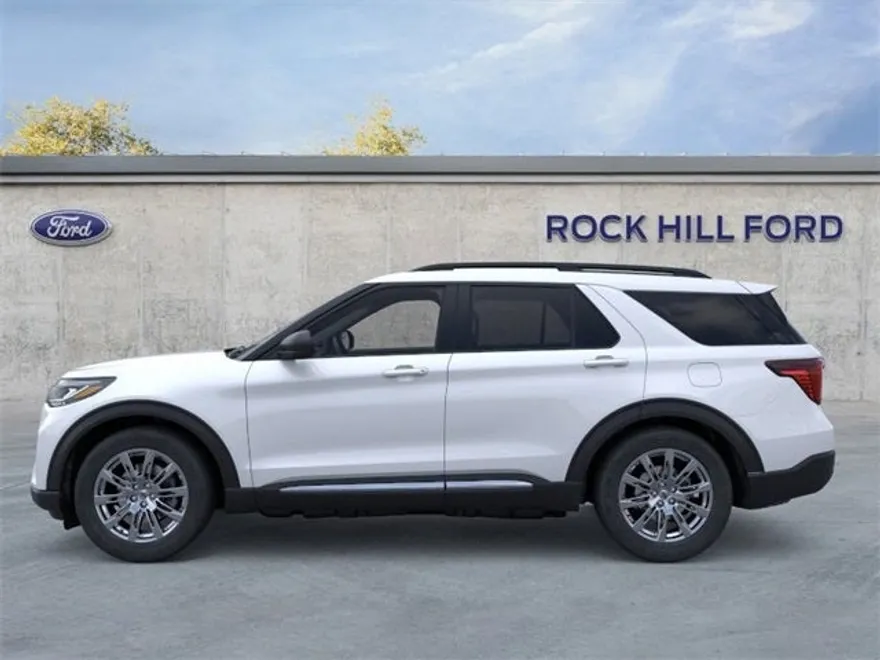 2025 Ford Explorer photo 1