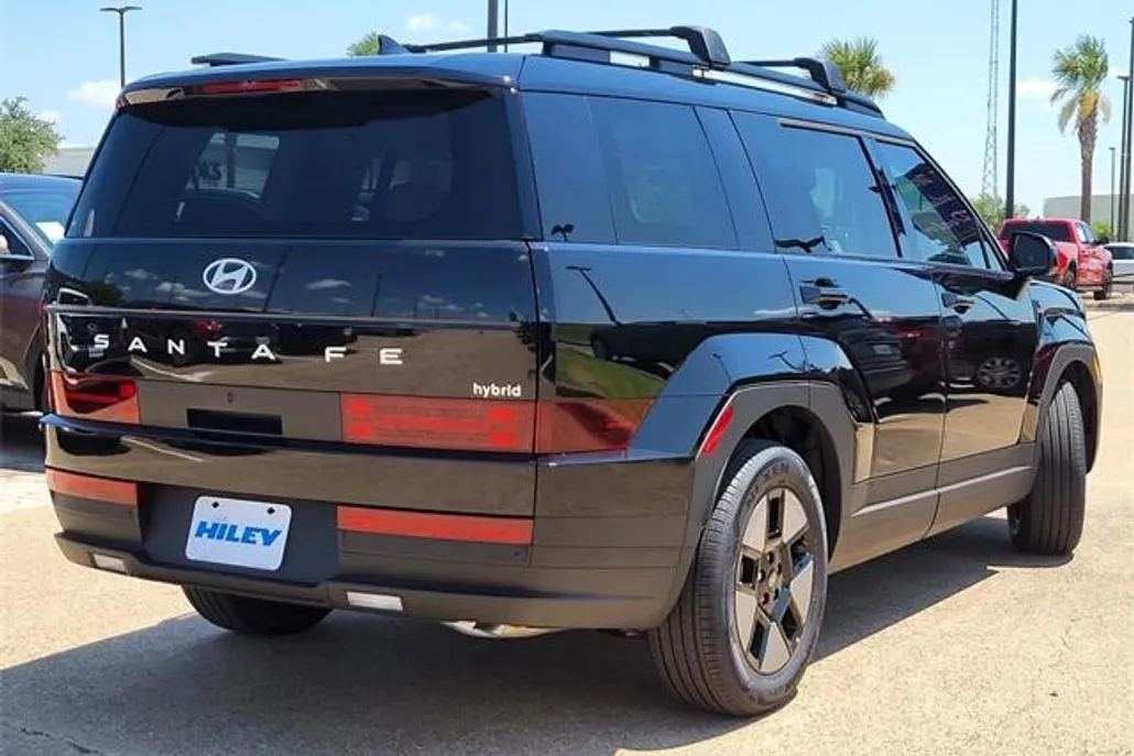 2026 Hyundai Santa Fe SEL photo 1