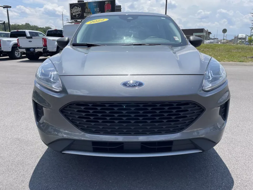 2022 Ford Escape S photo 1