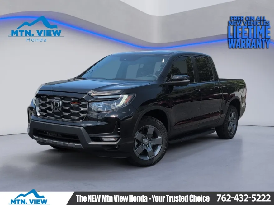2025 Honda Ridgeline TrailSport photo 1