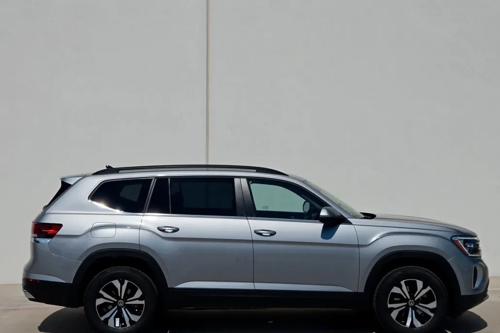 2026 Volkswagen Atlas SE photo 1