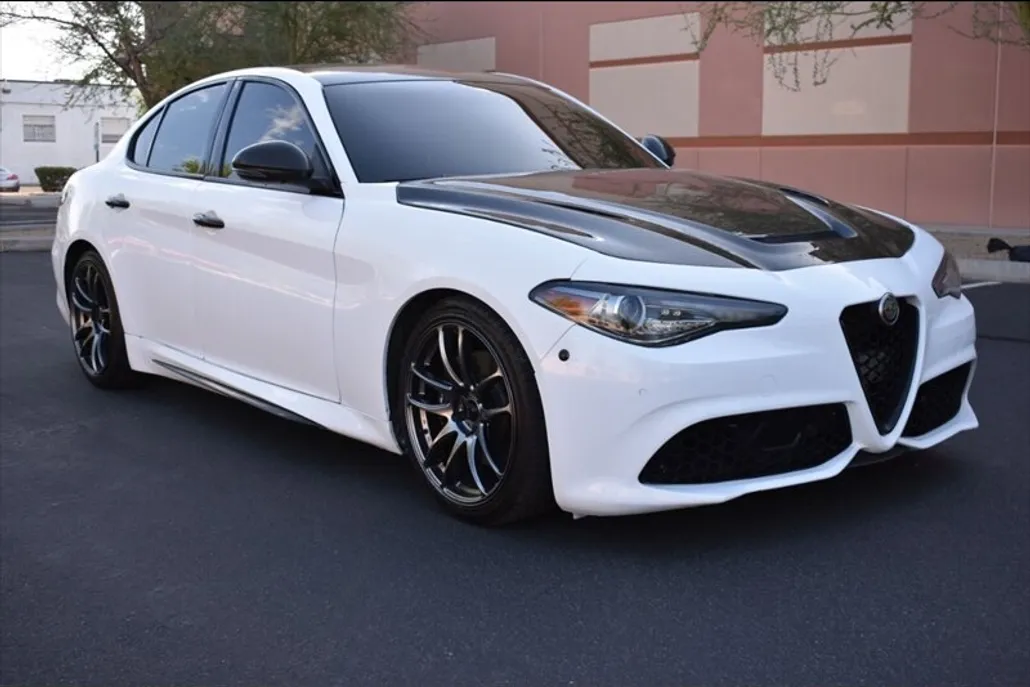 2019 Alfa Romeo Giulia Ti Sport photo 1