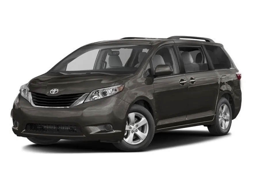 2017 Toyota Sienna LE photo 1