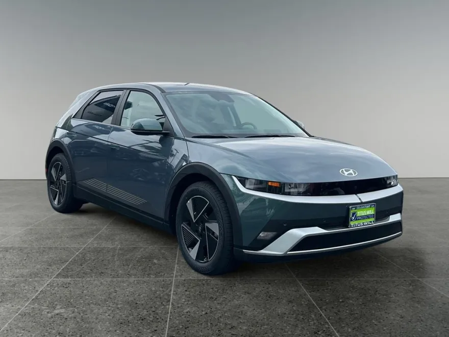2025 Hyundai Ioniq 5 SE photo 1