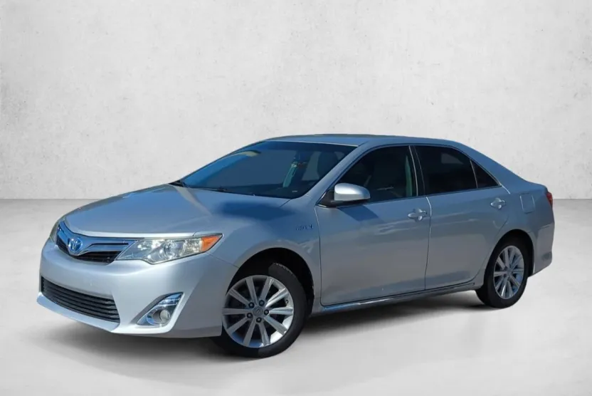2012 Toyota Camry Hybrid XLE photo 1