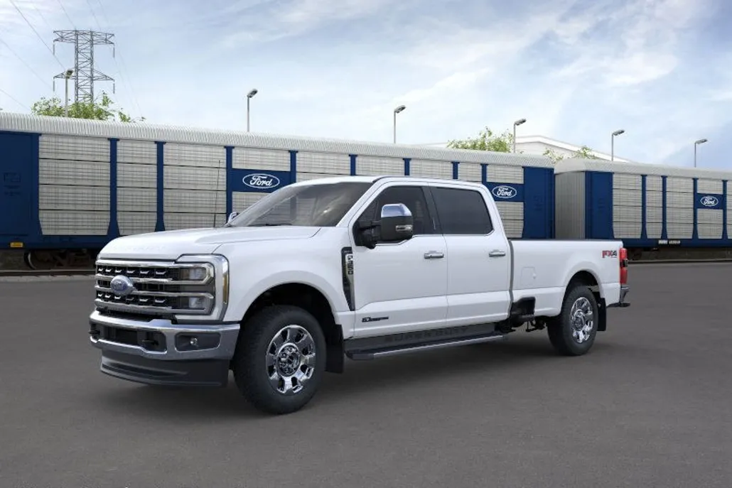 2025 Ford F-350 Lariat photo 1