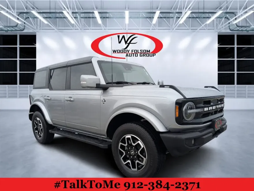2023 Ford Bronco Outer Banks photo 1