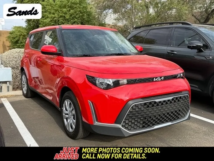 2025 Kia Soul LX photo 1