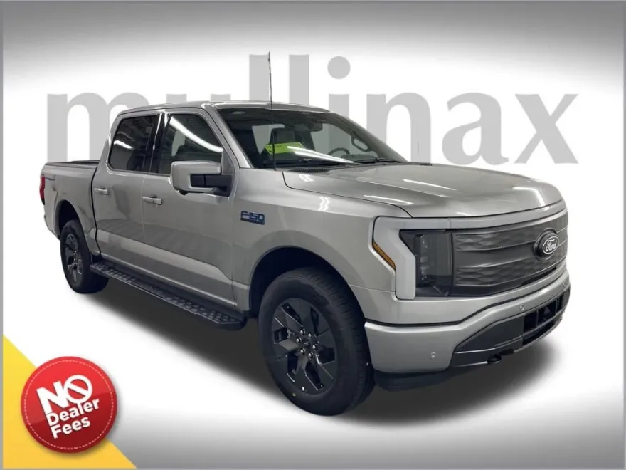 2025 Ford F-150 Lightning Lariat photo 1
