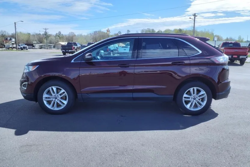 2017 Ford Edge SEL photo 1