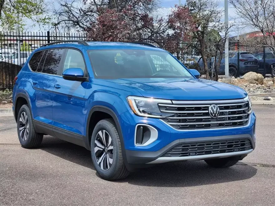2025 Volkswagen Atlas Cross Sport SE photo 1