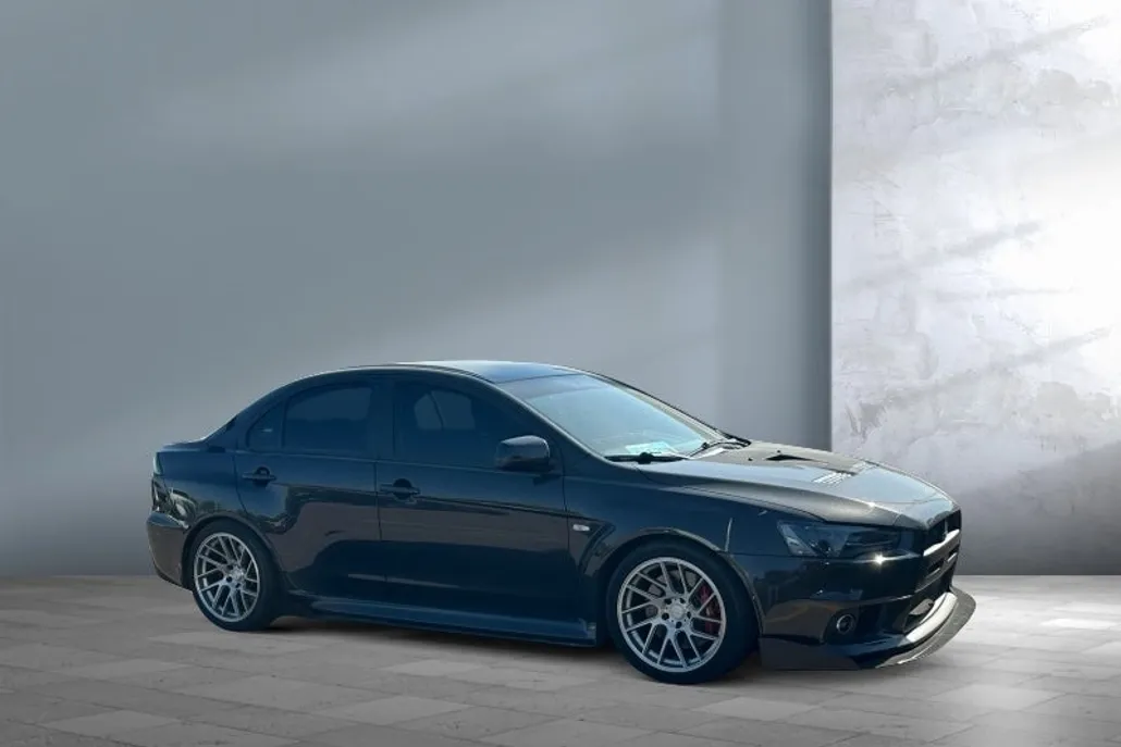 2012 Mitsubishi Lancer Evolution GSR photo 1