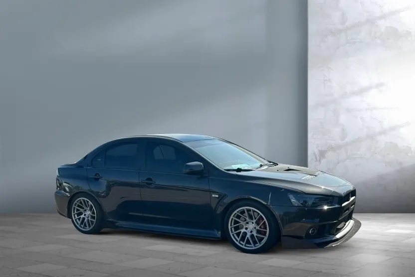 2012 Mitsubishi Lancer Evolution GSR photo 1