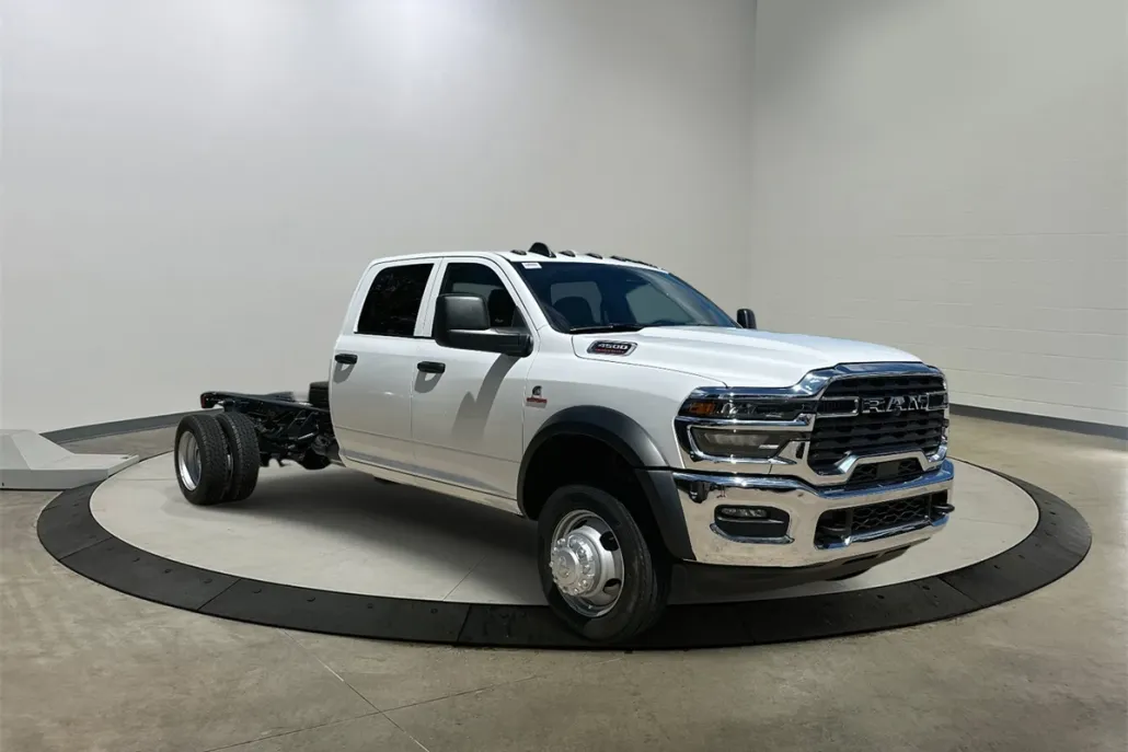 2025 Ram 4500 Tradesman photo 1