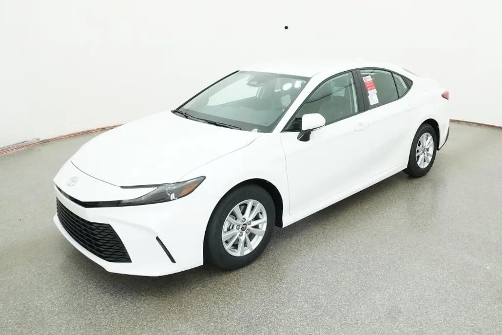 2026 Toyota Camry LE photo 1