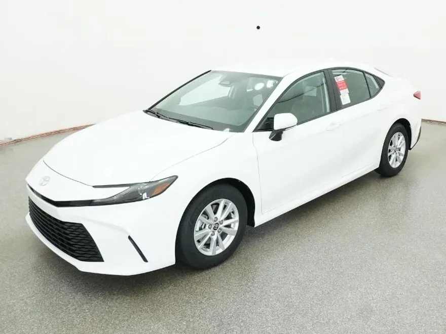 2026 Toyota Camry LE photo 1