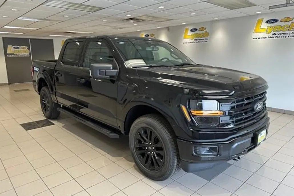 2025 Ford F-150 XLT photo 1