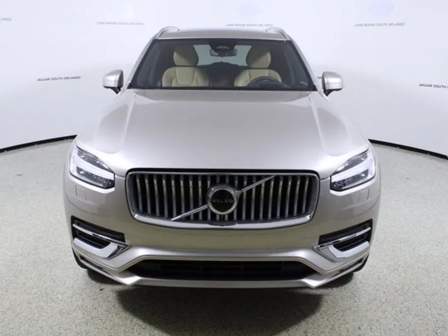 2025 Volvo XC90 AWD photo 1