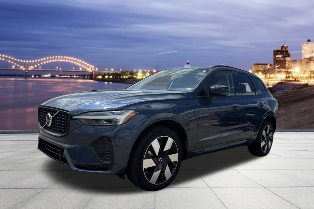 2024 Volvo XC60 Recharge Hybrid T8 Plus photo 1