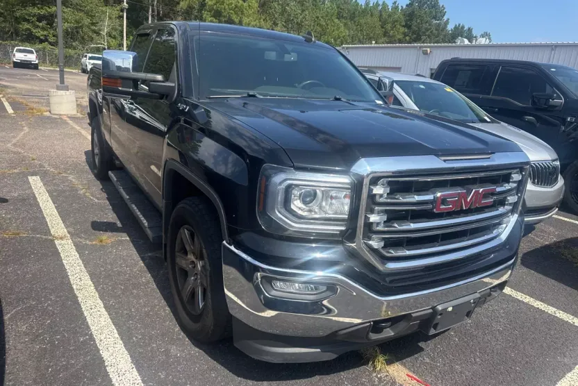 2017 Gmc Sierra 1500 SLT photo 1