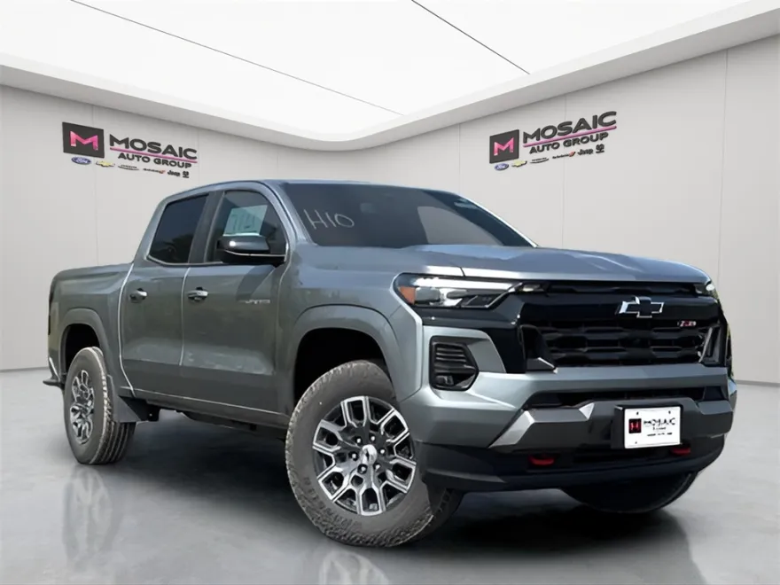 2025 Chevrolet Colorado Z71 photo 1