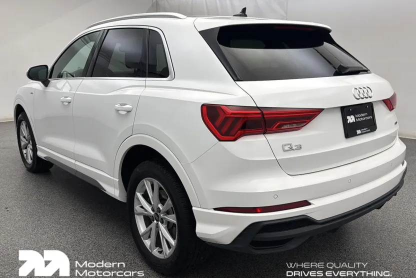 2023 Audi Q3 S line Premium photo 1