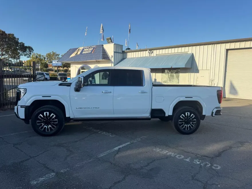 2024 Gmc Sierra HD Denali Ultimate photo 1