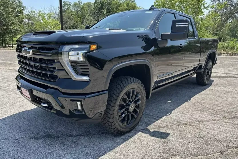 2025 Chevrolet Silverado 2500HD High Country photo 1