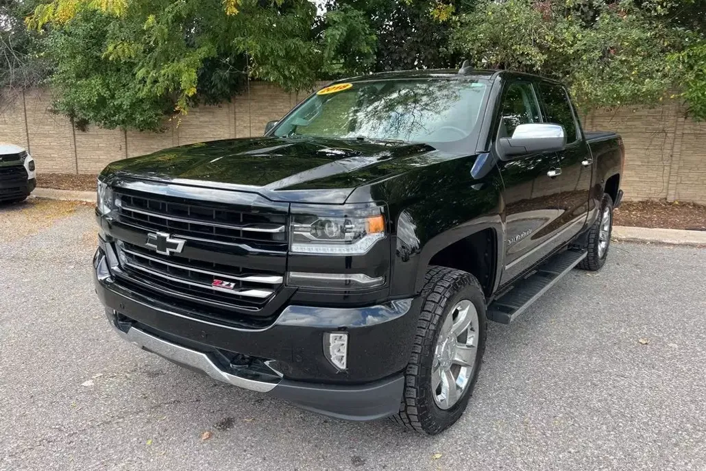 2018 Chevrolet Silverado 1500 LTZ photo 1